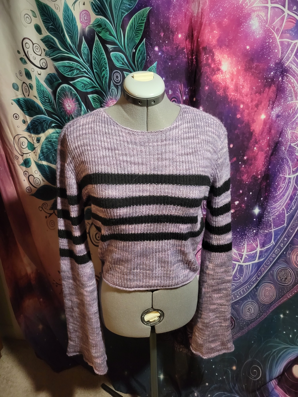 Hot Topic Lilac Striped Crop Sweater Crop Top - Lightweight Knit Size M